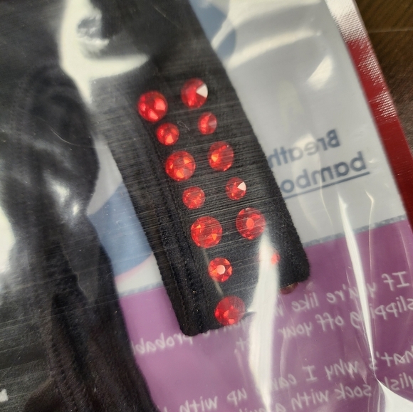 HIDEY SOCKS Swarovski Crystal Embellished No Slip Socks NWT - Picture 9 of 16